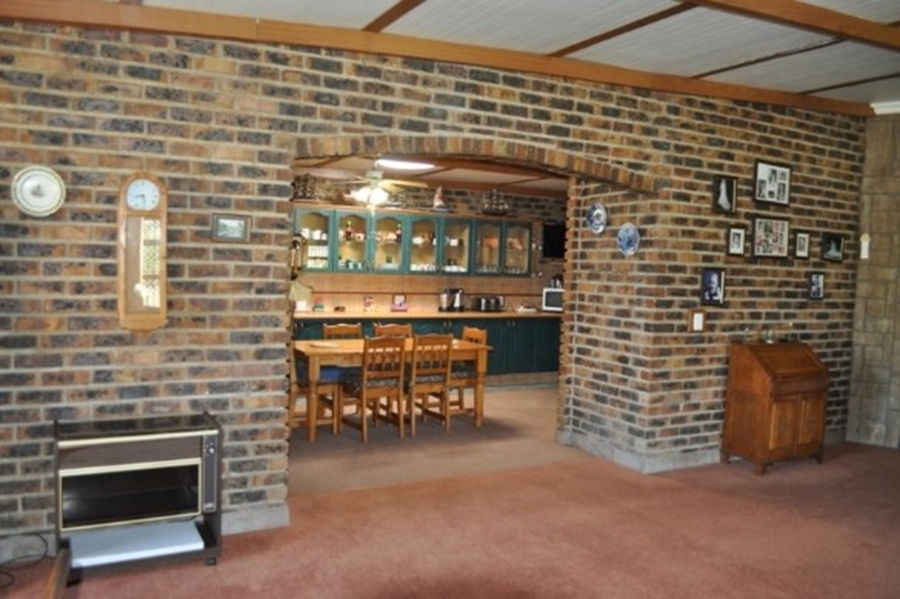 9 Bedroom Property for Sale in Vaaldam SH Free State